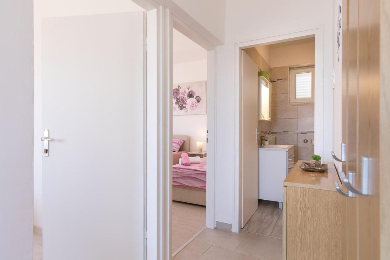 Oleander Apartment *